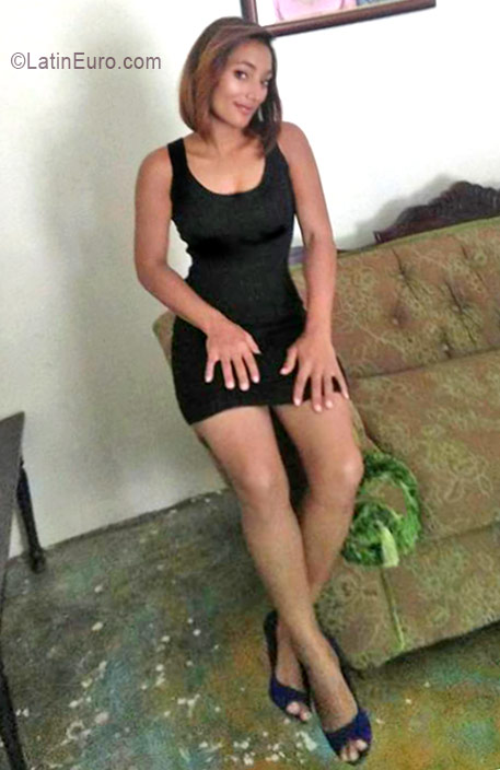 Date this passionate Dominican Republic girl Gisela from Santiago DO26534