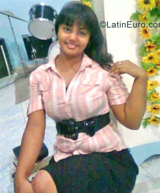 Date this delightful Honduras girl Marta from Olanchito HN2276