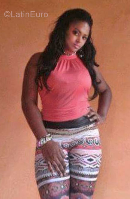 Date this charming Jamaica girl Ana7824721 from Montego Bay JM2365