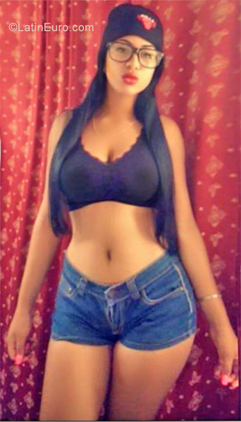 Date this fun Dominican Republic girl Rossy from Puerto Plata DO26780