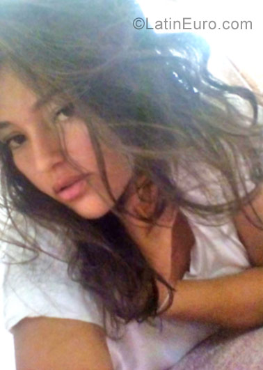 Date this sultry Colombia girl Paola from Bucaramanga CO20530