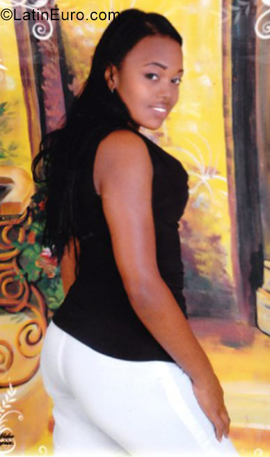 Date this attractive Dominican Republic girl Heidy from San Pedro De Macoris DO26967