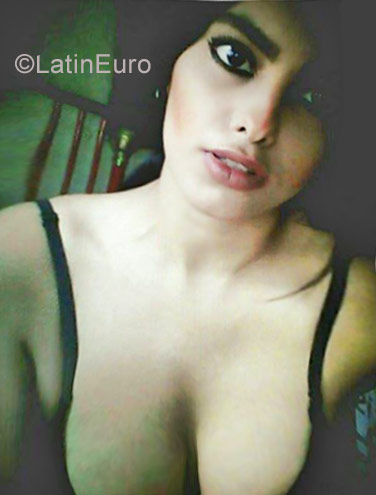 Date this young Colombia girl Laura from Barranquilla CO19839