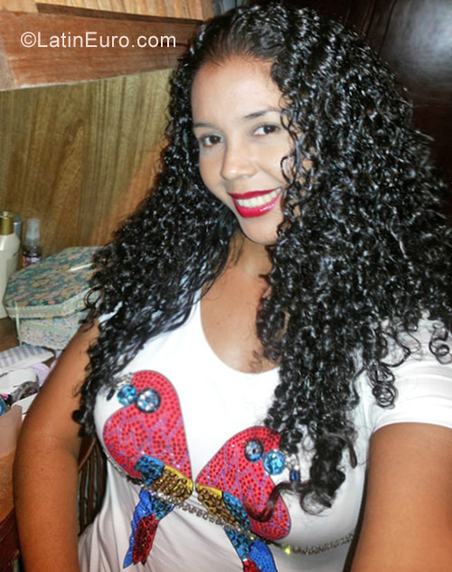 Date this foxy Colombia girl Maira from Cartagena CO19900