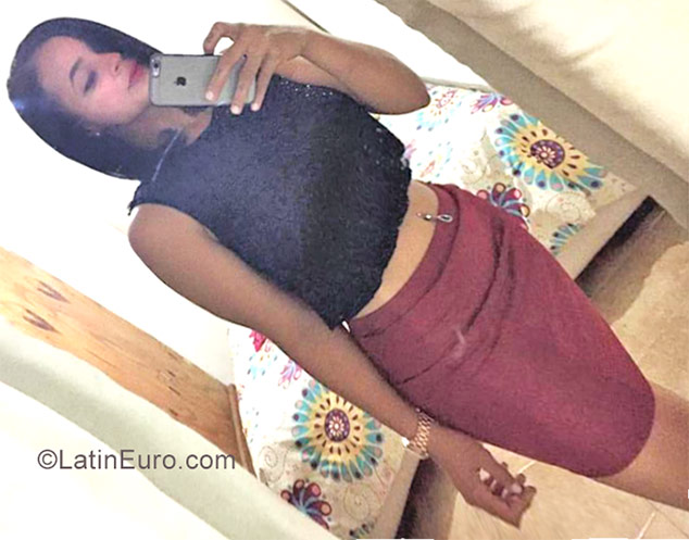 Date this voluptuous Dominican Republic girl Mash from Bavaro DO27246