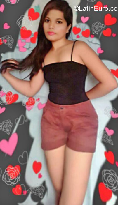 Date this good-looking Philippines girl Edna from Bacolod City PH947