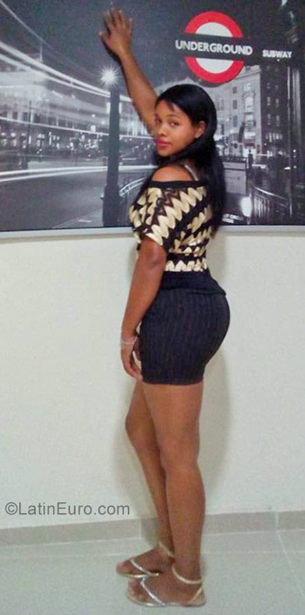 Date this funny Dominican Republic girl Francisca from Santo Domingo DO27299