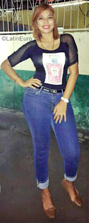 Date this stunning Honduras girl Amparo from Tegucigalpa HN2314