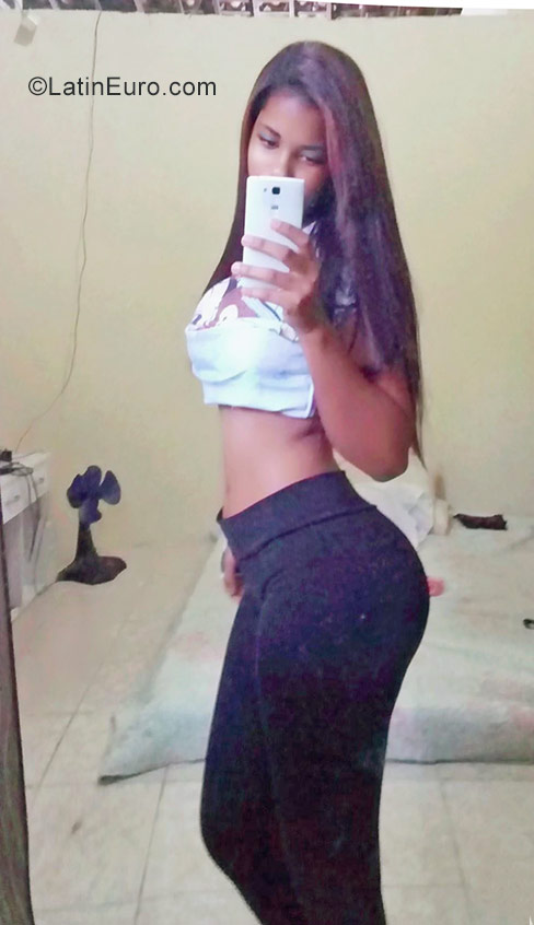 Date this gorgeous Brazil girl Lorena from Aracaju BR9897