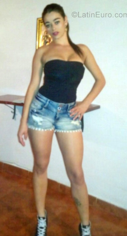 Date this georgeous Colombia girl Paula from Medellin CO20283
