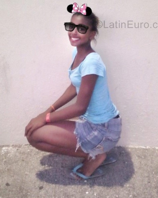Date this exotic Jamaica girl Rika01 from Kingston JM2404