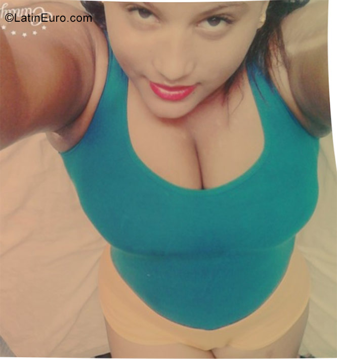 Date this pretty Dominican Republic girl Angelica from Puerto Plata DO27527