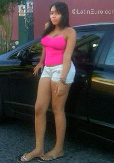 Date this georgeous Dominican Republic girl Meridania from Santo Domingo DO27601