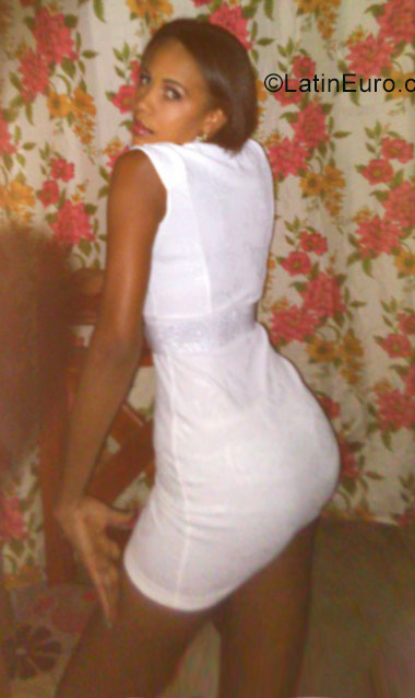 Date this funny Dominican Republic girl Luchi from Santo Domingo DO27600