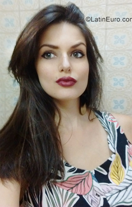 Date this sultry Brazil girl Caroline from Campinas BR9923