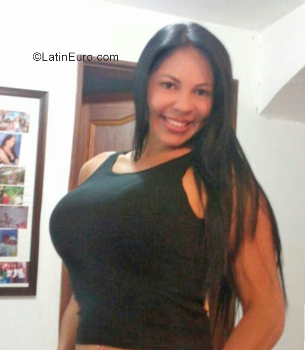 Date this pretty Colombia girl Lina from Medellin CO20742