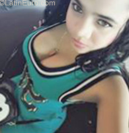 Date this young Dominican Republic girl Raidirys from Santiago DO27917