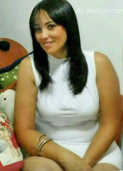 Date this hot Colombia girl Elenitia from Barranquilla CO20953