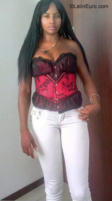 Date this foxy Colombia girl Janelli from Palmira CO20988