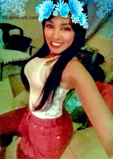Date this cute Dominican Republic girl Saray from Santo Domingo DO28183