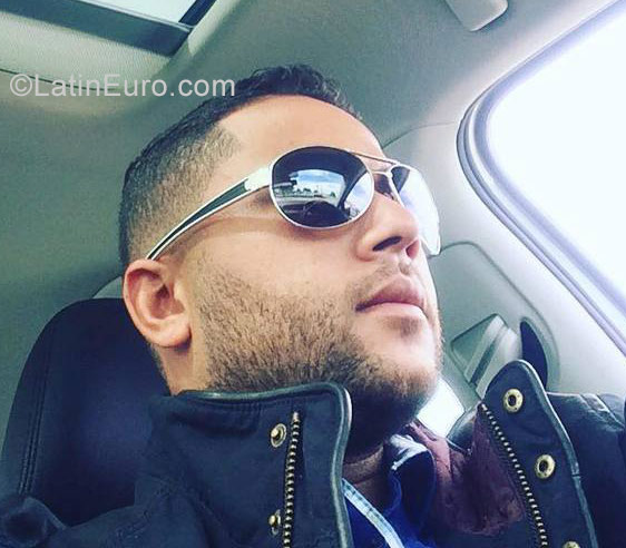 Date this young Colombia man Andy from Bogota CO21046