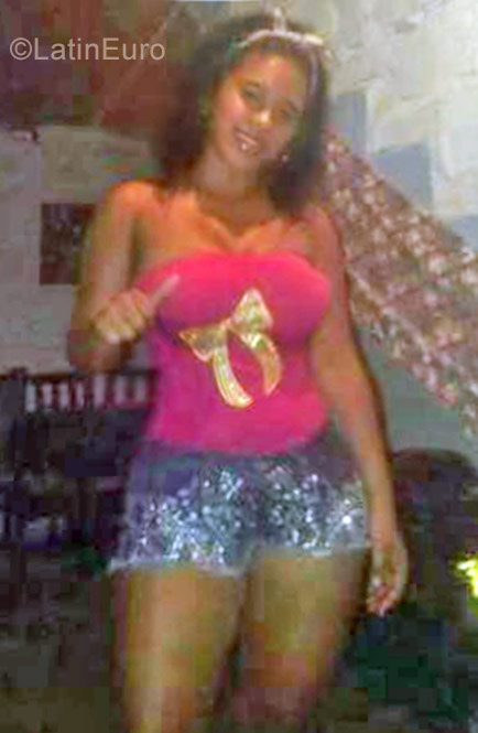 Date this sensual Colombia girl Sol from Cali Valle CO21060