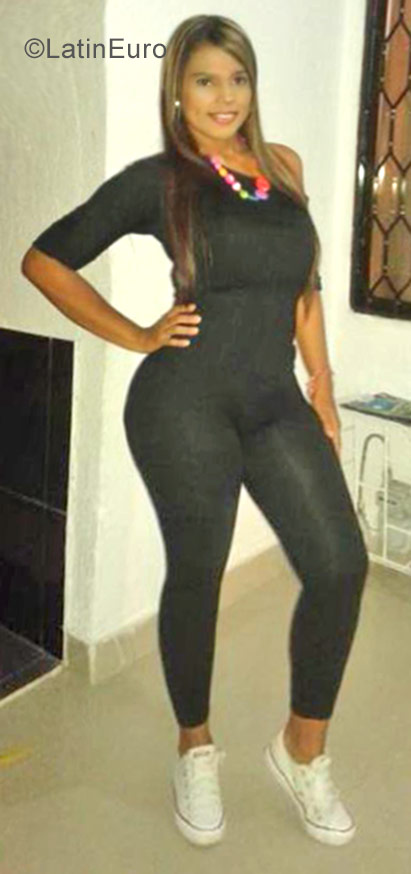 Date this athletic Colombia girl Tatiana from Barranquilla CO21096
