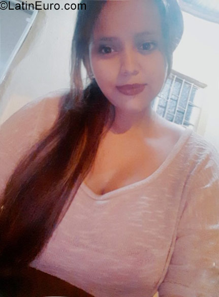 Date this tall Colombia girl Yulie from Bucaramanga CO21134
