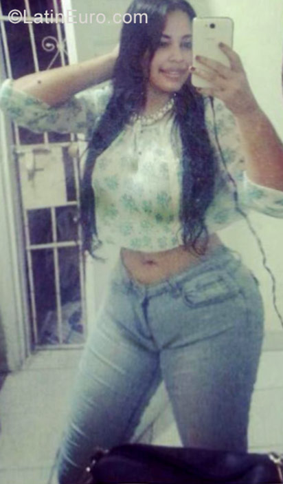 Date this hot Dominican Republic girl Lissette from Santo Domingo DO28419