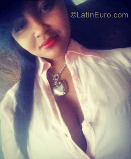 Date this young Dominican Republic girl Laudy from Santo Domingo DO28461