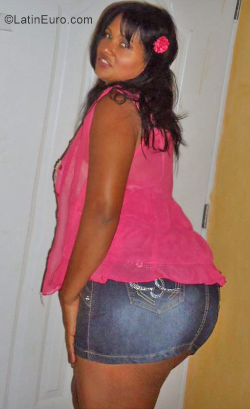 Date this hard body Dominican Republic girl Awilda from Santo Domingo DO28577