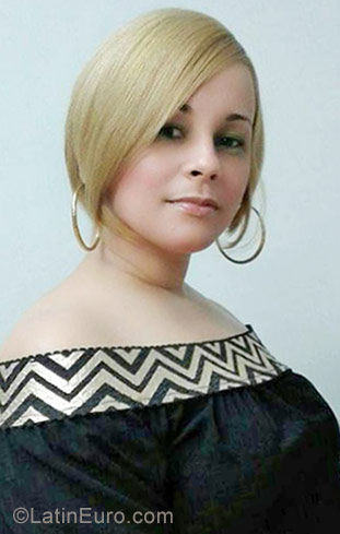 Date this good-looking Dominican Republic girl Miguelina from Santiago DO28894
