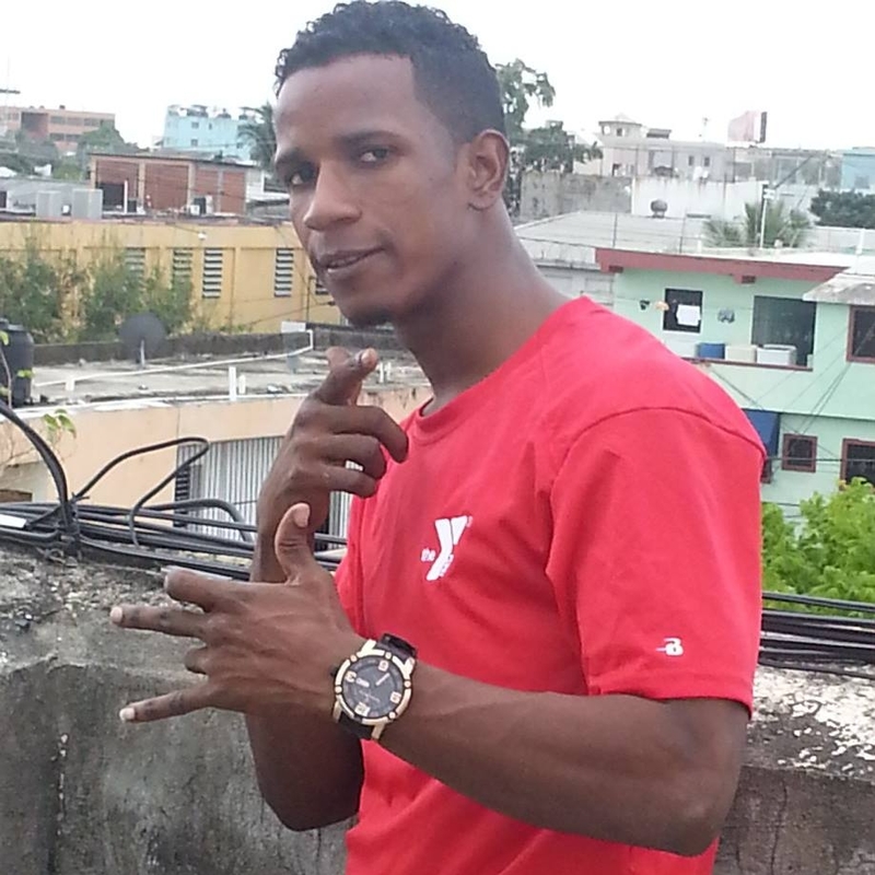 Date this funny Dominican Republic man Manuel alexande from Santo Domingo DO29033