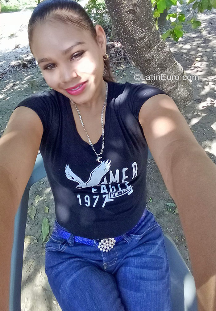 Date this fun Dominican Republic girl Nelfily from Santiago DO29048