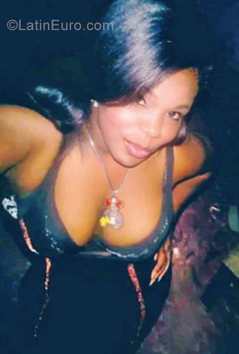 Date this voluptuous Dominican Republic girl Candy from Santo Domingo DO29058