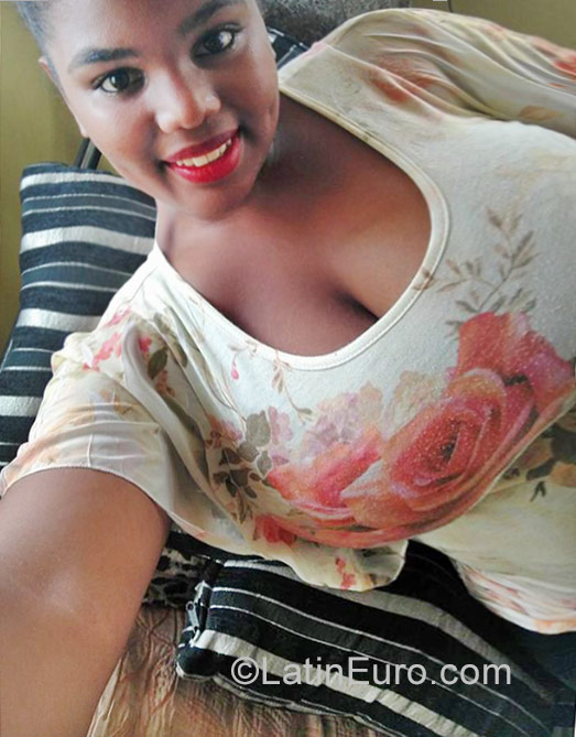 Date this cute Dominican Republic girl Aura from Santo Domingo DO29110