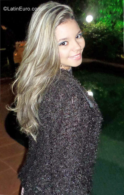 Date this passionate Brazil girl Jessica from Recife BR10085