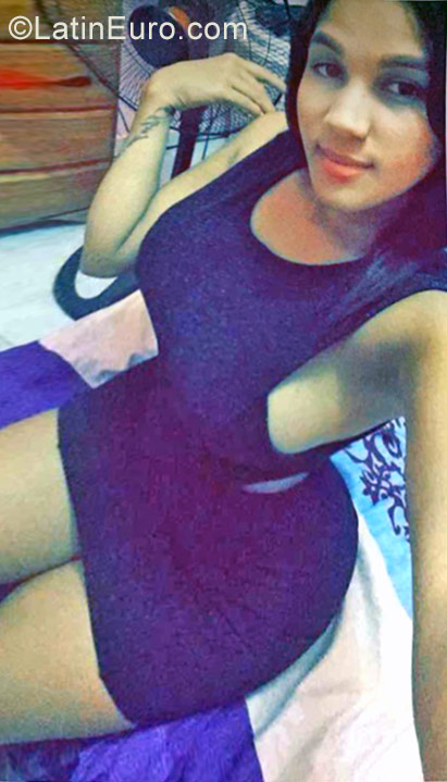 Date this tall Dominican Republic girl Derileysi from Santo Domingo DO29213
