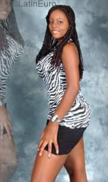 Date this good-looking Dominican Republic girl Alex from Santo Domingo DO29256