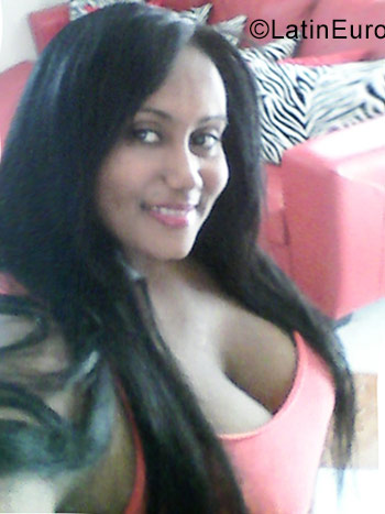 Date this exotic Dominican Republic girl YENNY from Santo Domingo DO29275