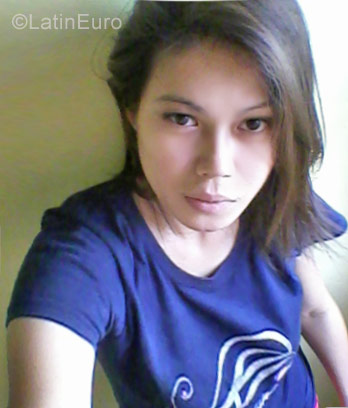 Date this sultry Philippines girl Yana from Quezon City PH965