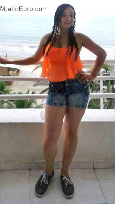Date this georgeous Colombia girl Monica from Cali CO21908