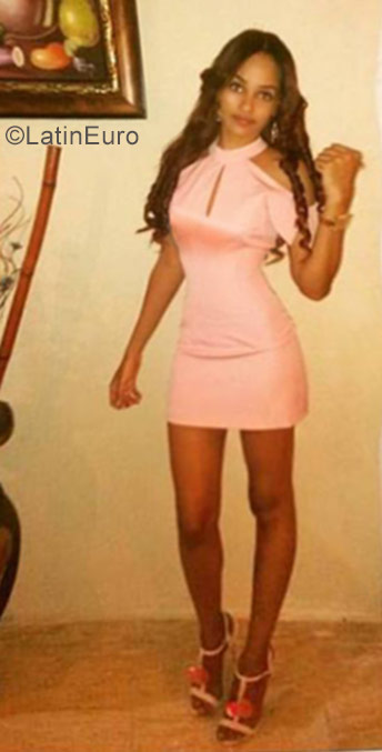 Date this charming Dominican Republic girl Rosmery from Santo Domingo DO30520