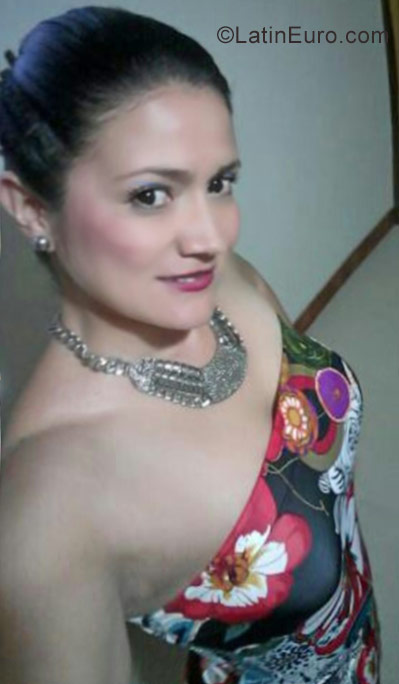 Date this tall Colombia girl Milena from Manizales CO21984