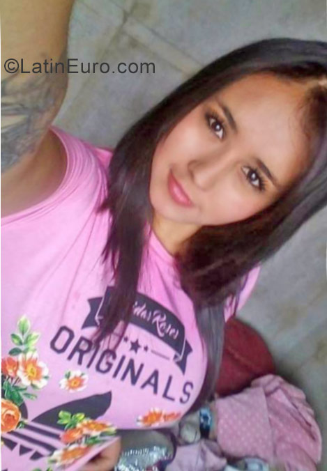 Date this stunning Colombia girl Vanesa from Bogota CO21988