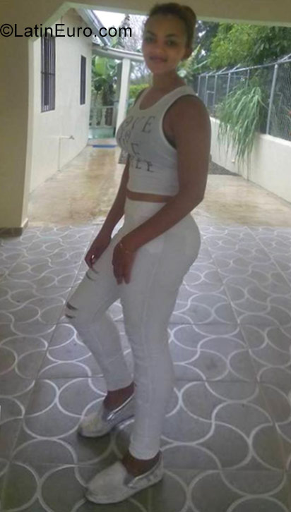 Date this cute Dominican Republic girl Channy from La Vega DO29640
