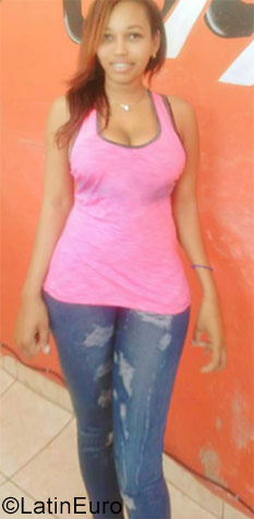 Date this athletic Dominican Republic girl Andria from Higuey DO29648