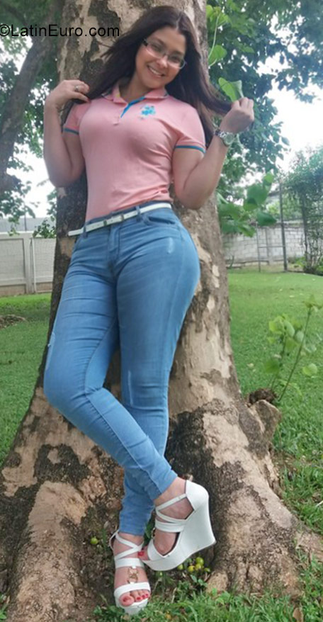 Date this exotic Dominican Republic girl Rosana from Santo Domingo DO29691