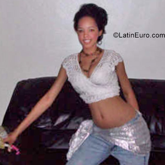 Date this lovely Dominican Republic girl Giny from Santiago DO29759