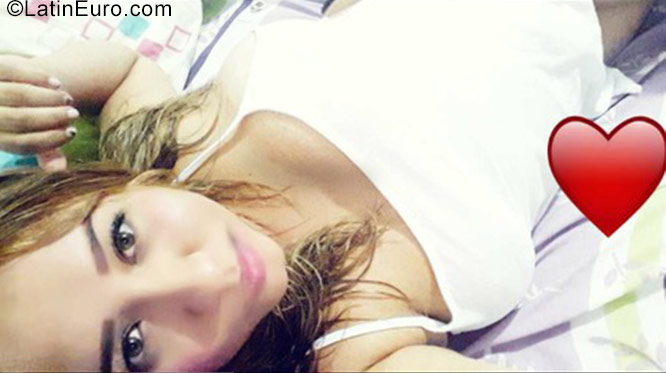 Date this charming Colombia girl Kriss hernandez from Tulua Valle CO22083